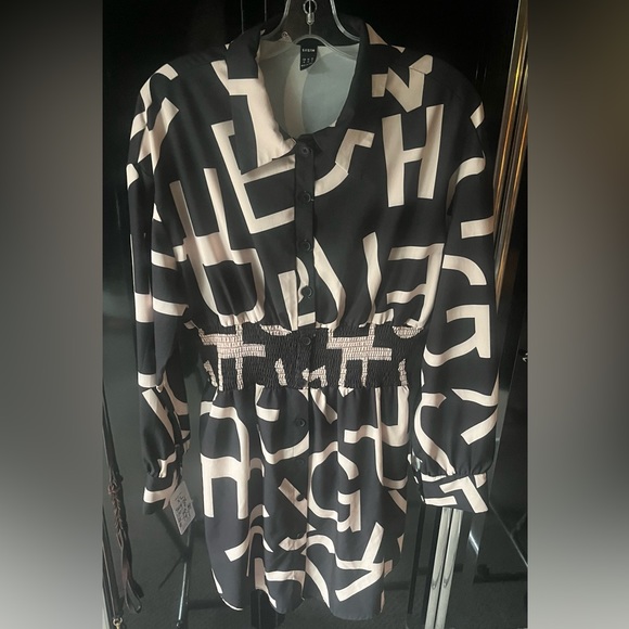 Shein Letter Dress, XL size, long sleeve, above knee length, smocked waist - Picture 4 of 11